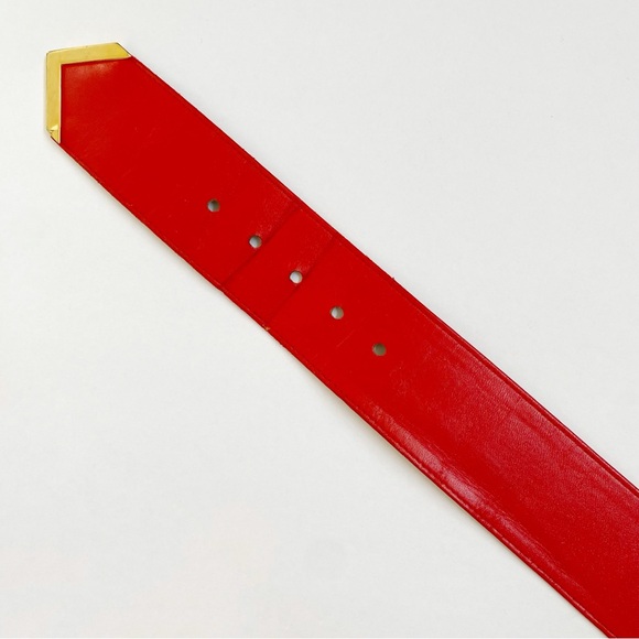 VINTAGE YVES SAINT LAURENT RED LEATHER GOLD BUCKLE BELT - Picture 4 of 9